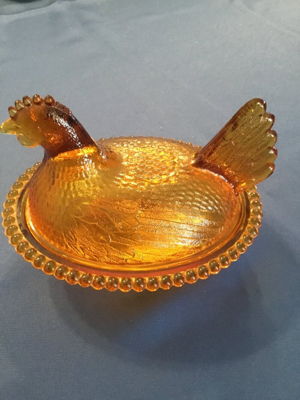 Indiana Glass Company Hen on a Nest (Marigold)